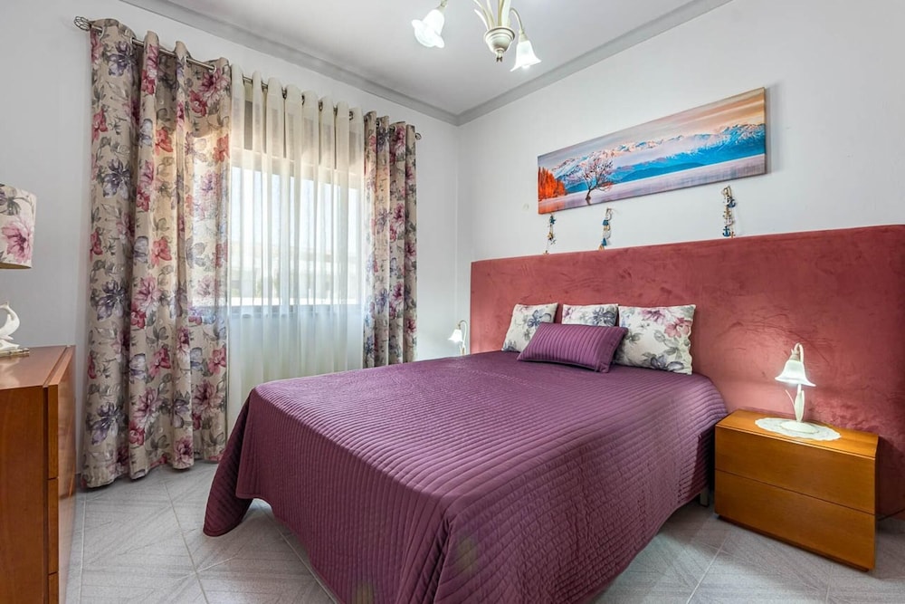 New Sunset Haven in Gale-2br With Big Terrace