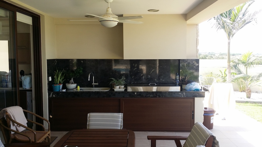 Noufaro Luxury Villa view 2