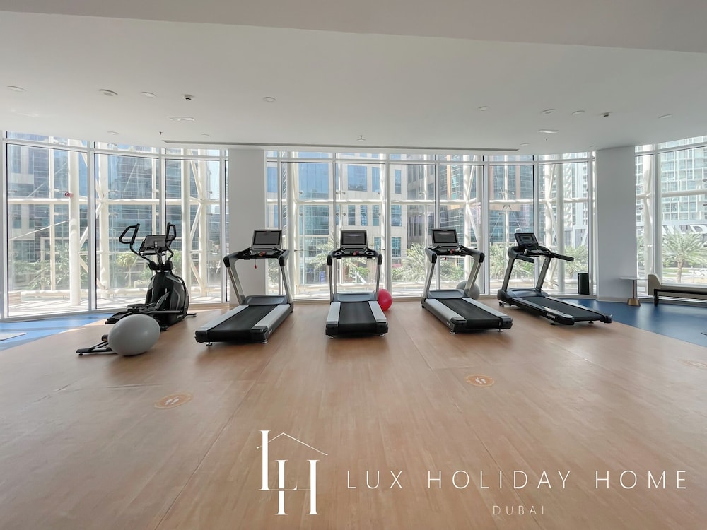 LUX Pad Executive Suite Canal View 5