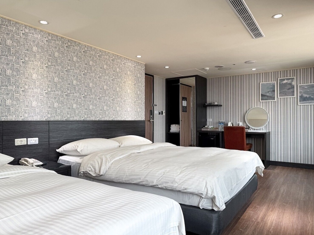 ElEnce Hotel