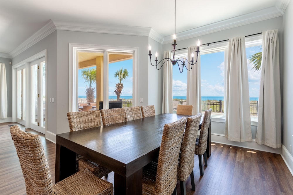 Lido by Avantstay Oceanfront Home w Pool Hot Tub Game Room Gorgeous Views