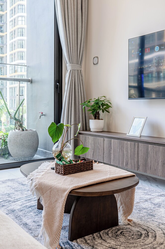 LA Nest - The Green Nest