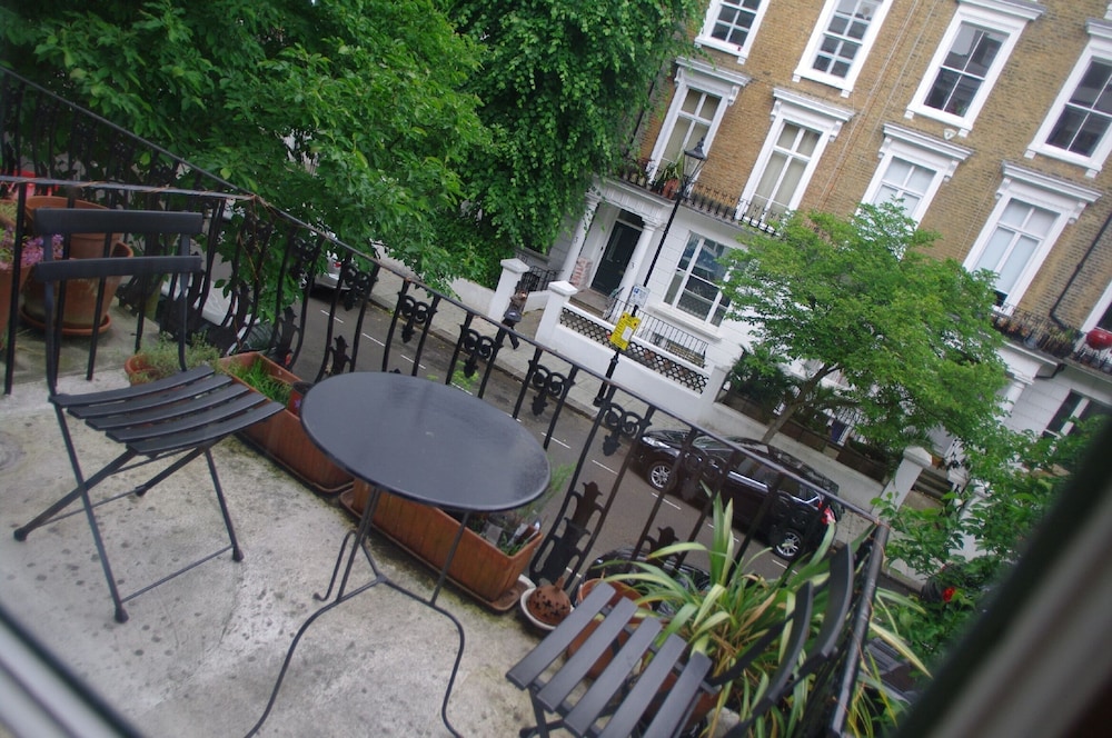 balcony
