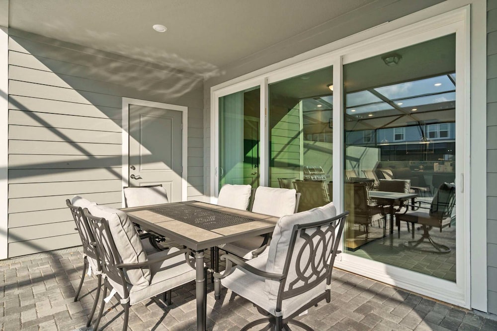 Beautiful 5BR Home Private Pool and Themed Rooms