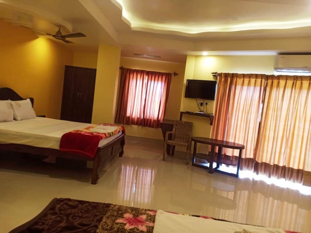 Hotel Crown of Digha