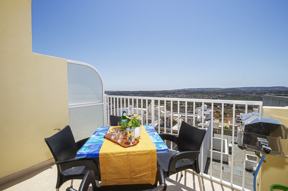Mellieha Vacations - Summer Breeze Superior Apartment with Terrace by Getaways Malta - Property Image 18