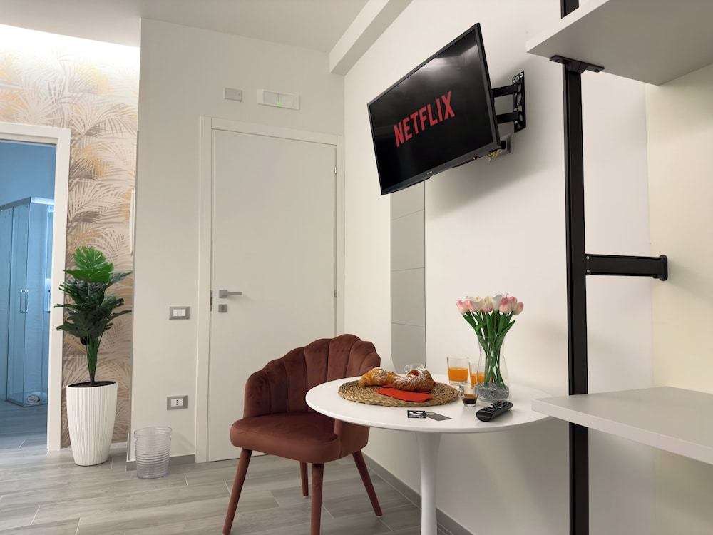 Al Civico 3 Home & Suites