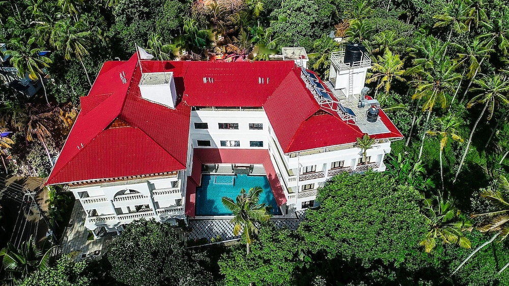 Sajjoys Hotel