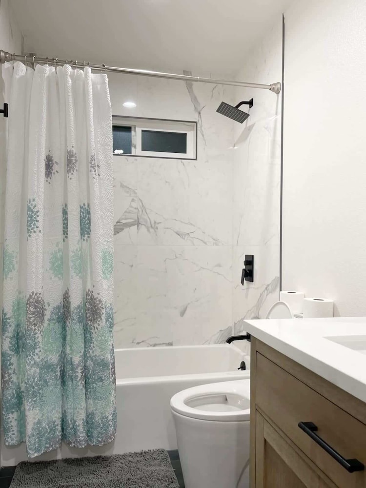 @ Marbella Lane - Contemporary Sophisticated Home