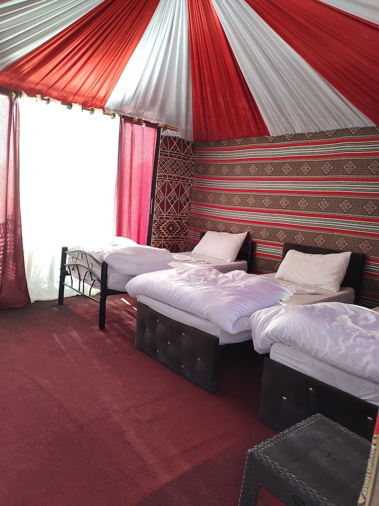 desert roze view 2