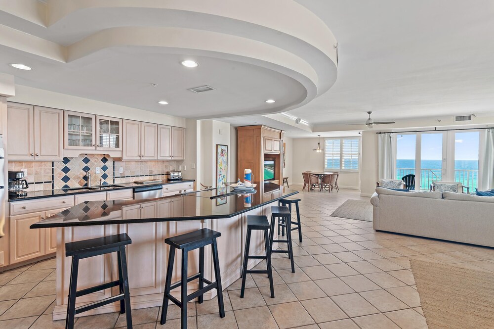Inn at Crystal Beach 611