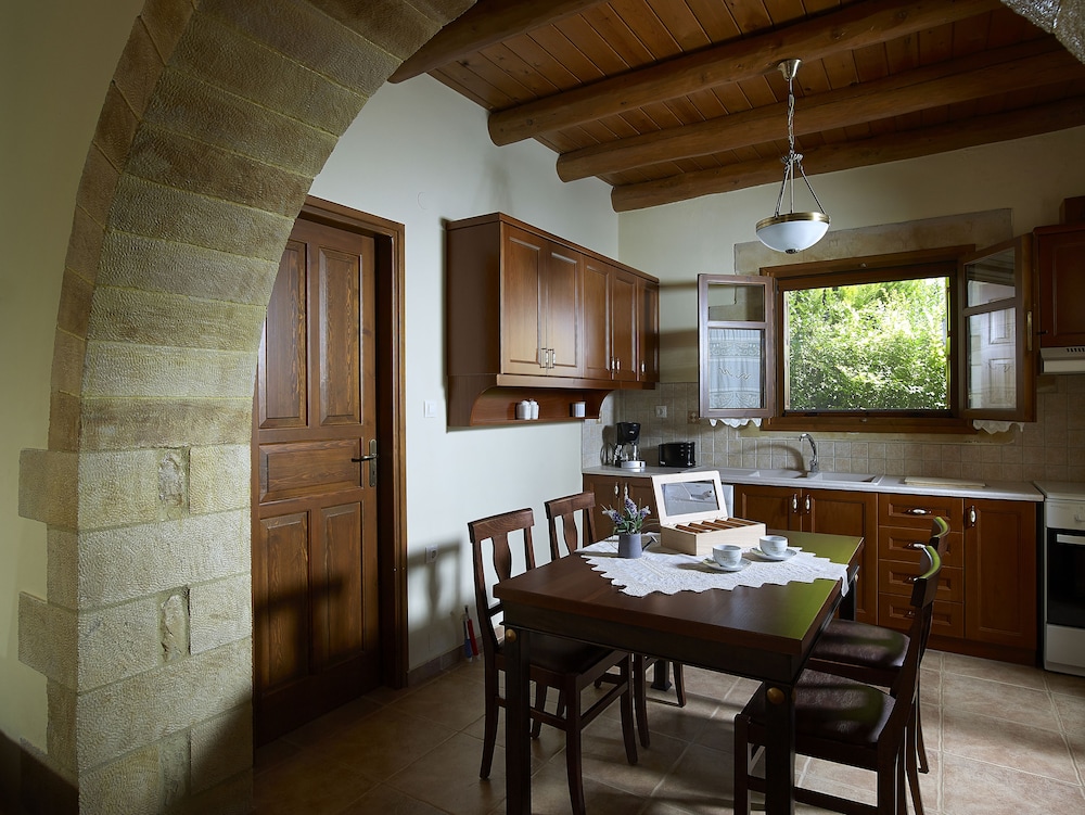 Vederi Estate