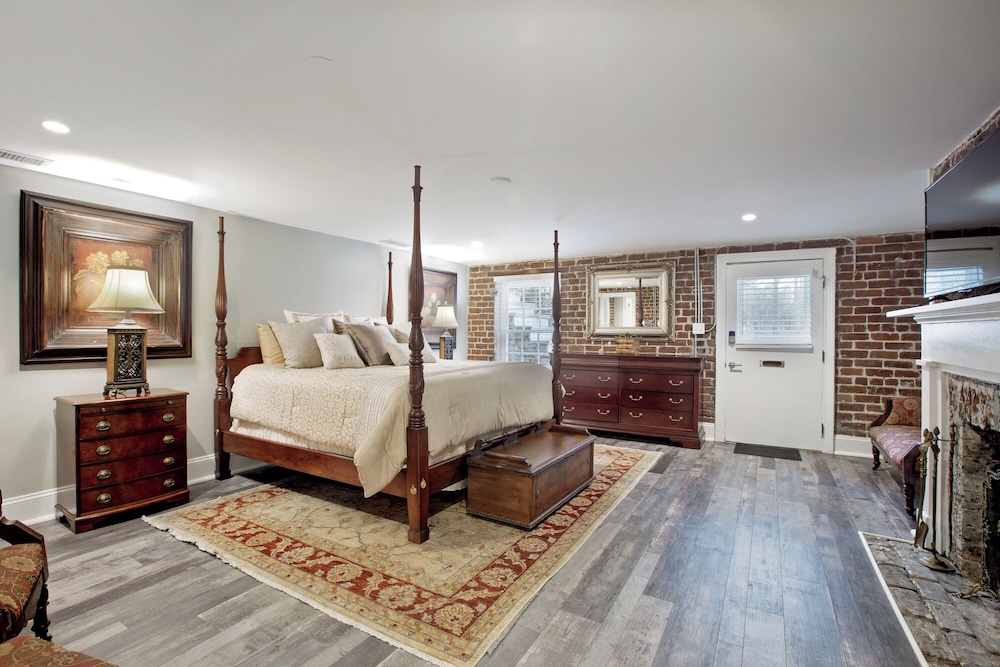 Sophisticated Historic Remodeled 9 BR