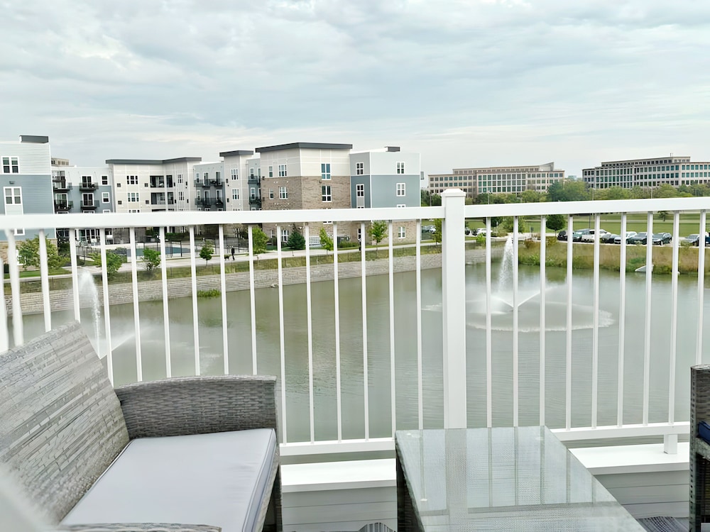 4BR Townhouse with Parking - WV rep 3