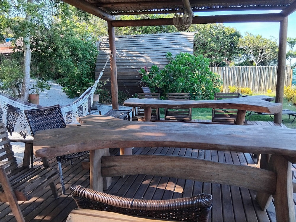 Beachfront Cabins in Bahia – OTX