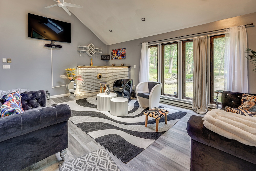 Poconos Family Home w/ Game Room + Community Perks