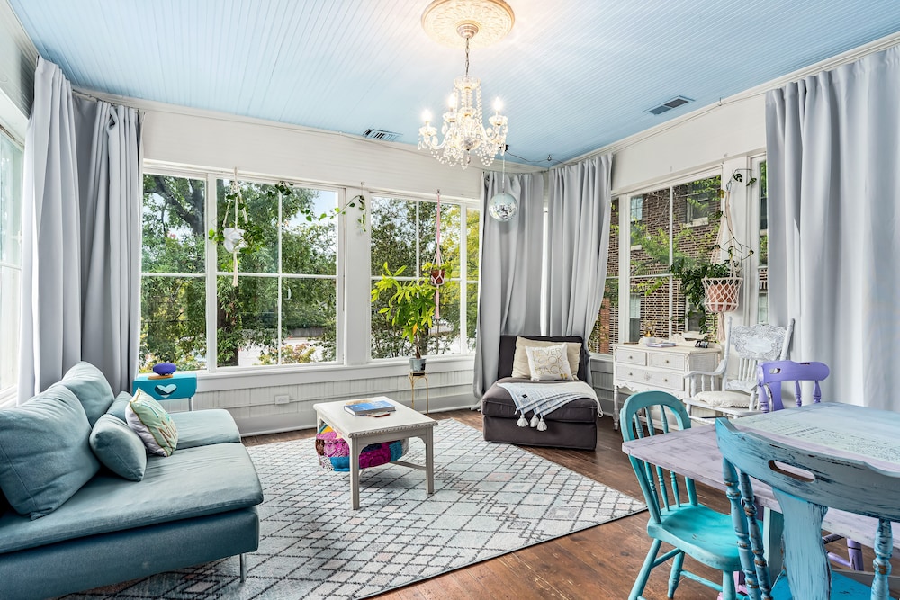 Birmingham Vacations - Tree House - Property Image 5