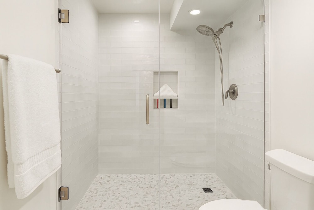 Woodside Avenue Retreat 1375 2 Bedroom Condo