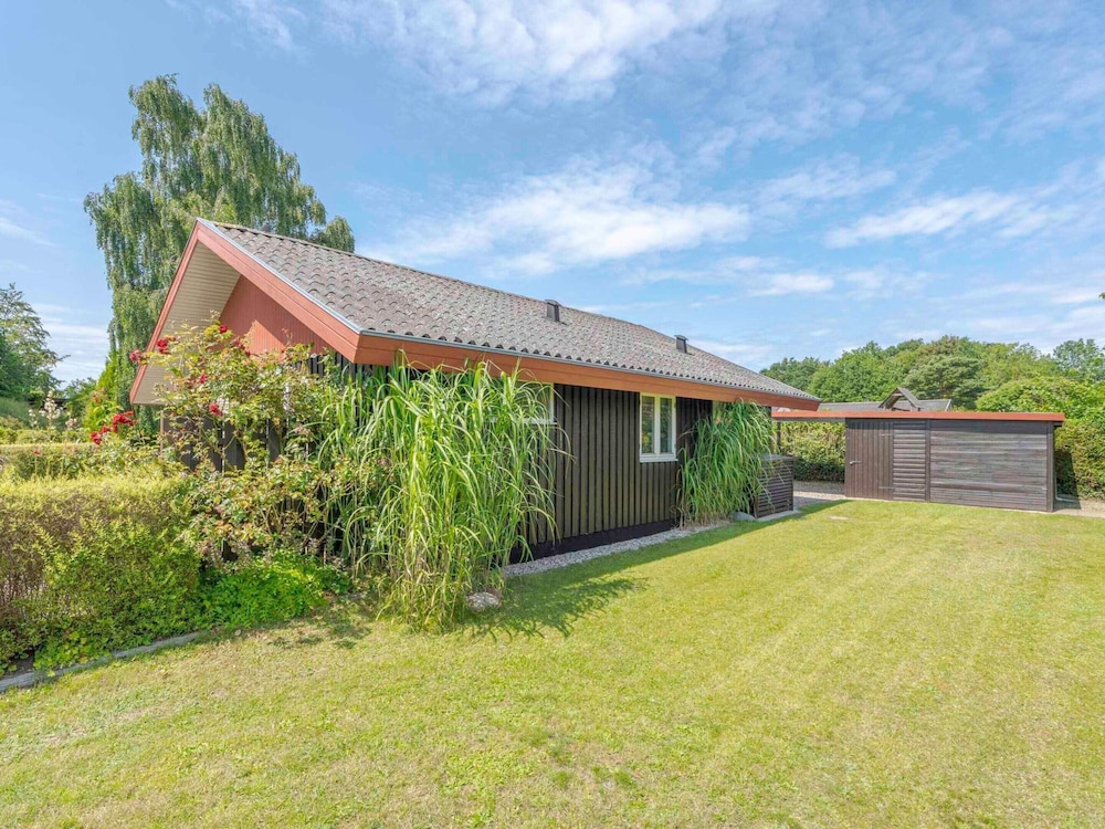 5 Star Holiday Home in Haarby