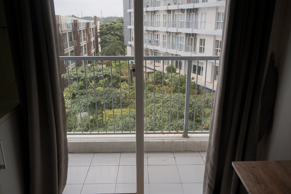 Cozy And Best Deal Studio Apartment Casa De Parco