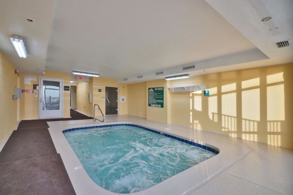 Twin Palms Resort by Panhandle Getaways