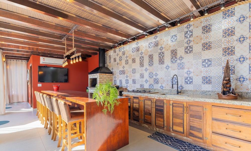 House With Pool and BBQ 190m From the sea Wpe0304