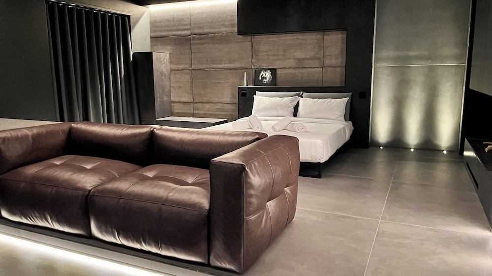 Agarthi Suites
