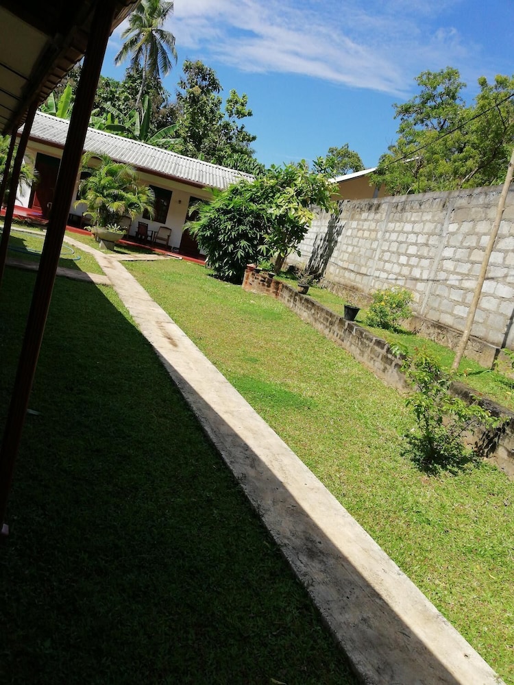 Lal HomeStay