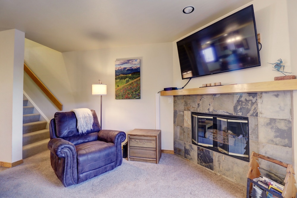 727b Meadow Creek 2 Bedroom Townhouse