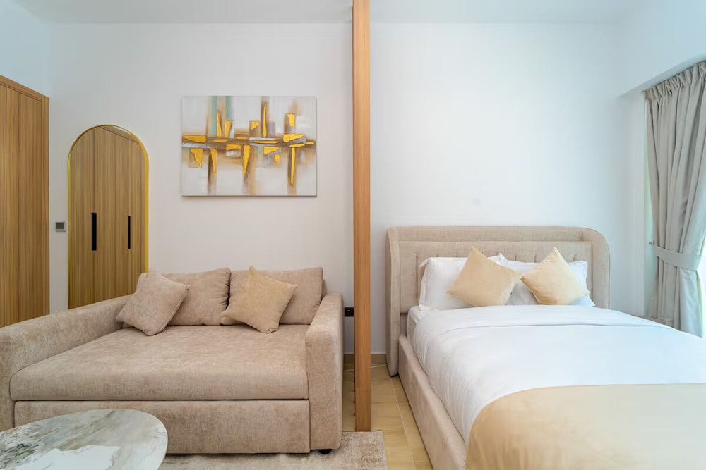 Elysee III by Pantheon Development
