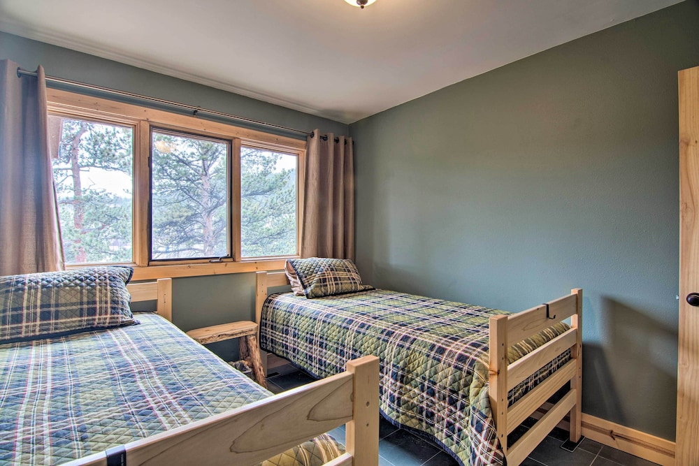 Estes Park Home w/ AC - 1/2 Mi to Lake Downtown! - Property Image 22
