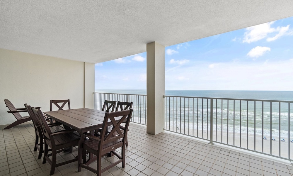 Pelican Pointe 1203