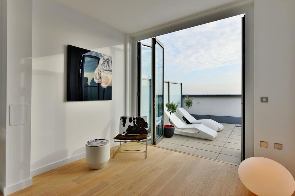 Bird s eye View - Luxury 2bdr Penthouse In Central London