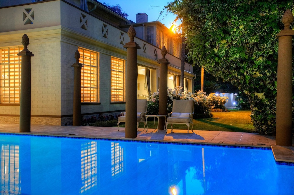 Johannesburg Vacations - 10 2nd Avenue Houghton Estate - Property Image 15