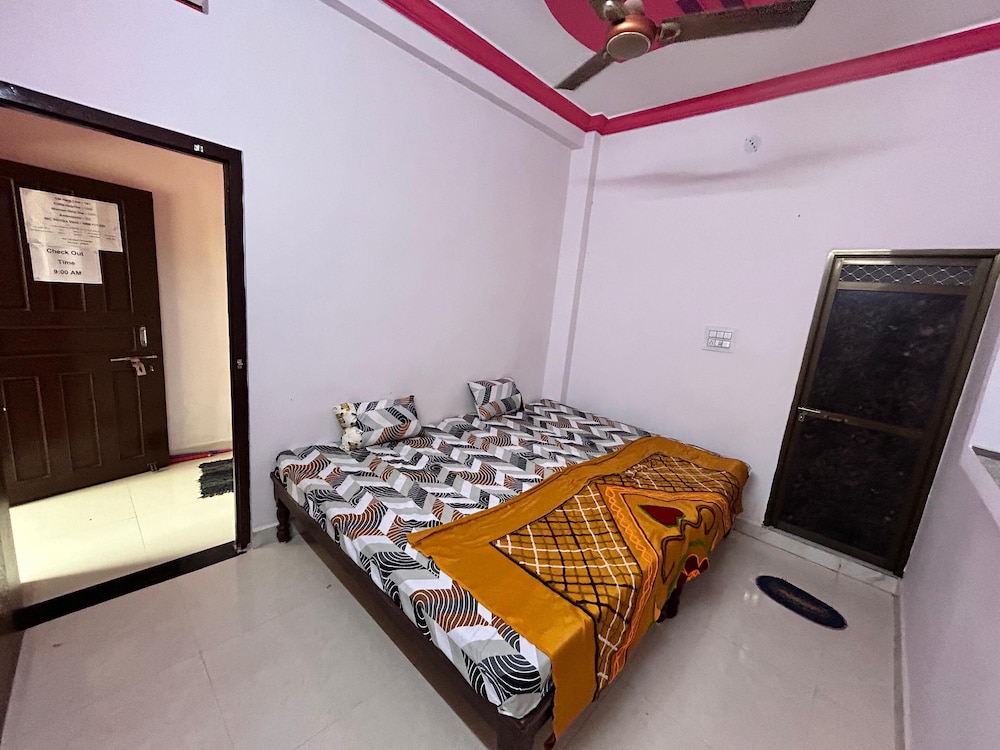 Anirudhha Home Stay
