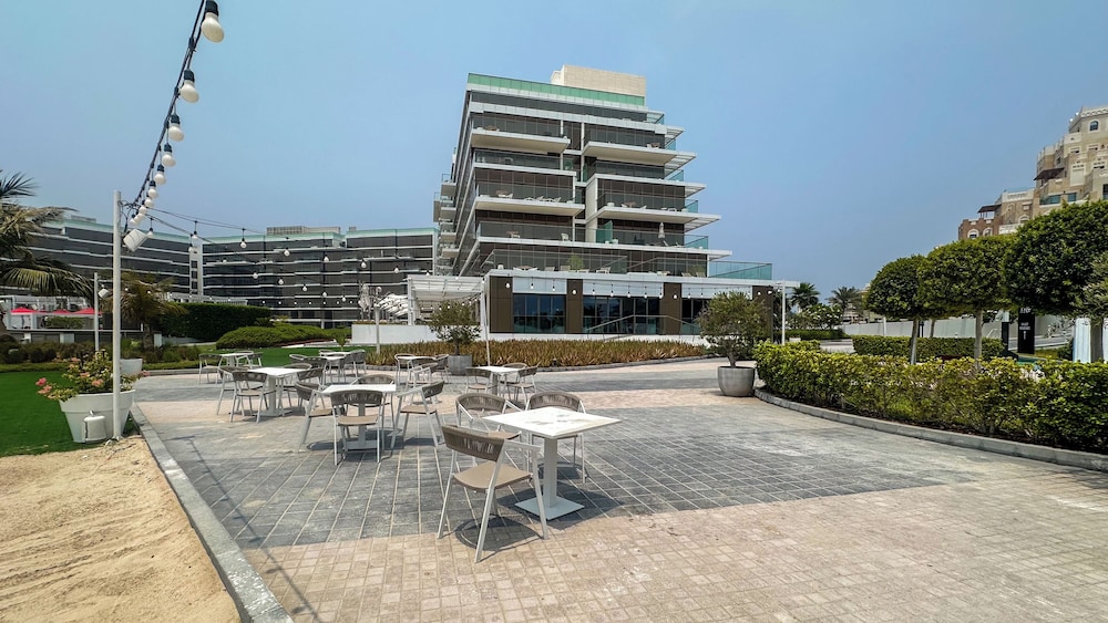 Waves - Premium Seaside Retreat With Private Beach