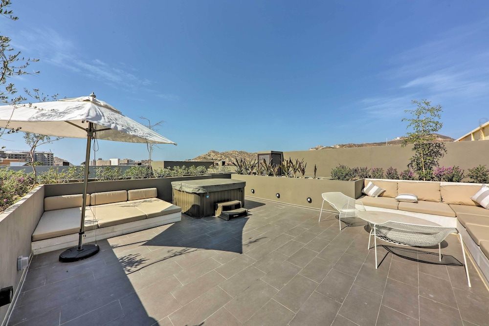 Upscale Cabo Home w/ Jacuzzi, Above Puerto Paraiso view 3
