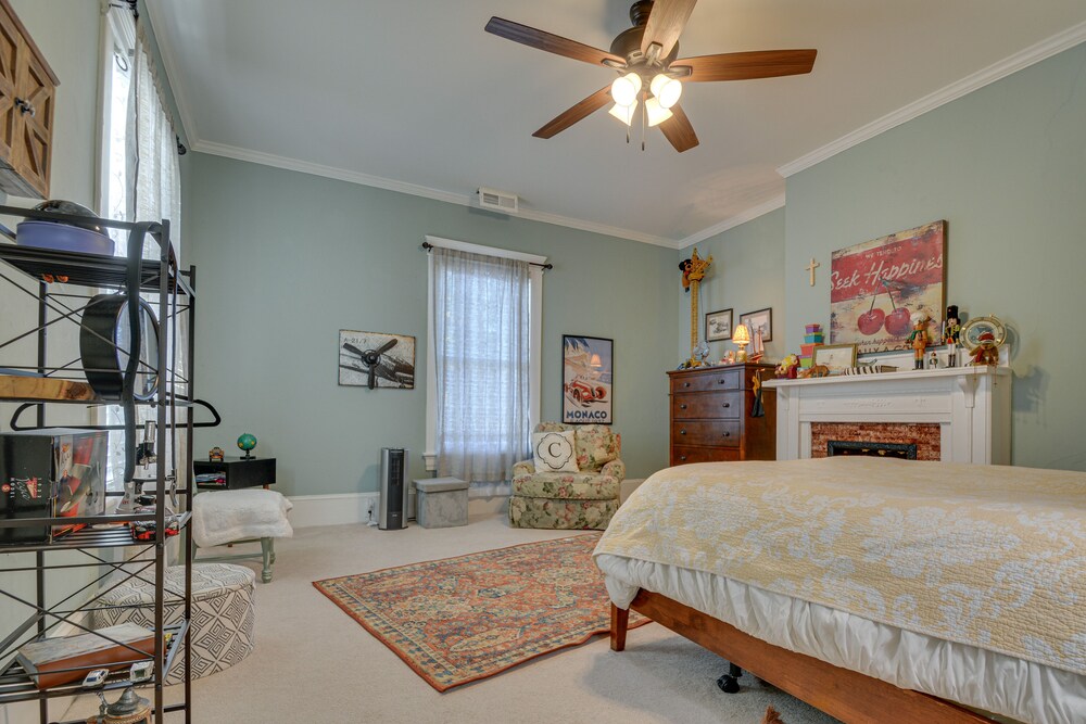 Opulent Home in Spring Hope w/ Pool & Hot Tub! view 5