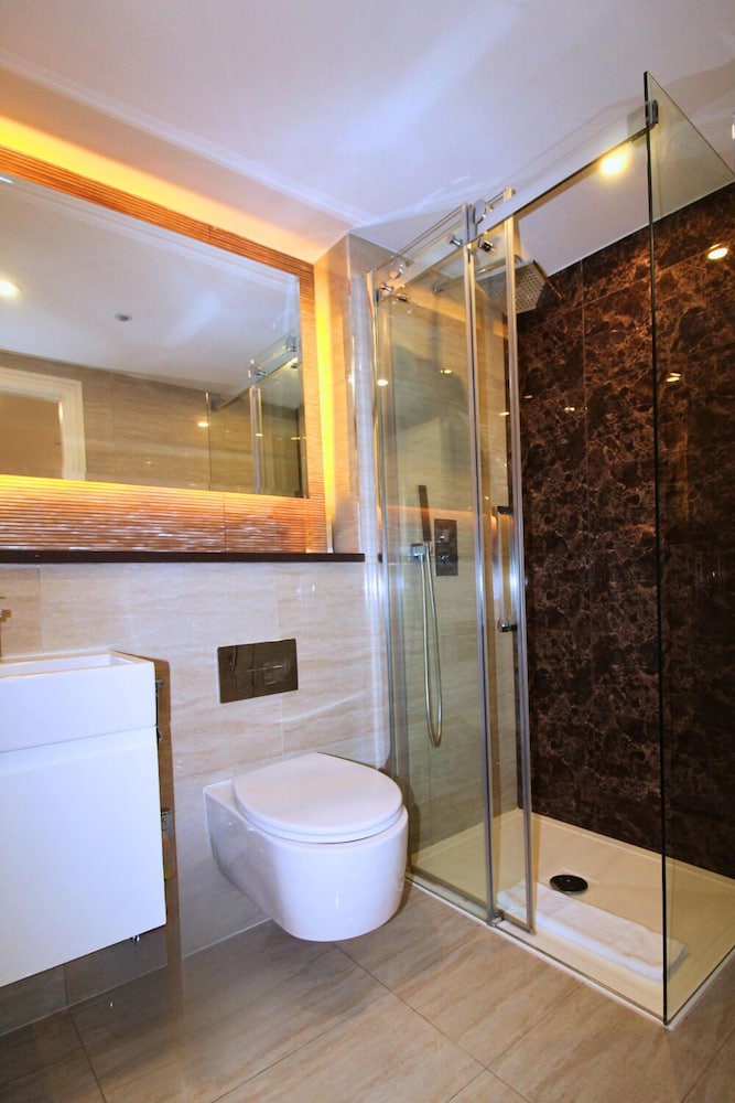 Baker Street Apartments by Viridian Apartments