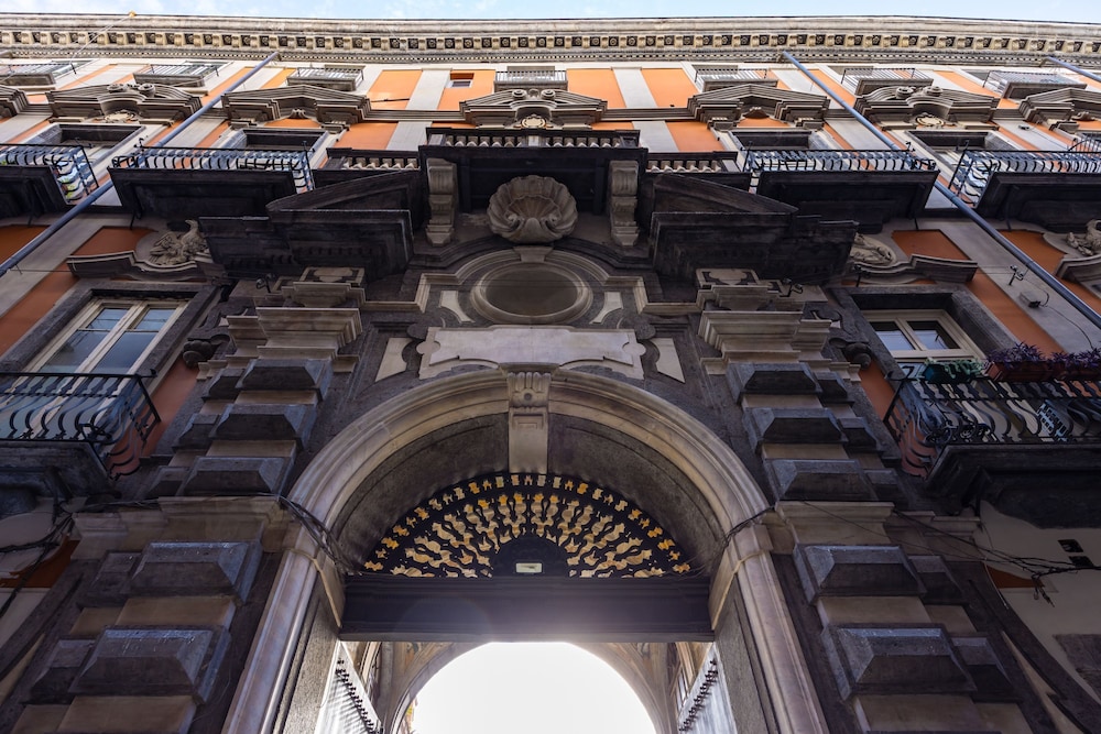 Palazzo Maddaloni Sweet Home By Napoliapartments