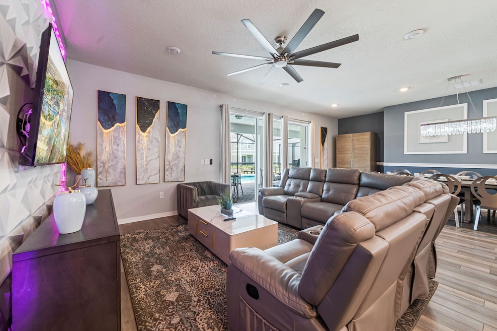 2210 Lelani Circle
