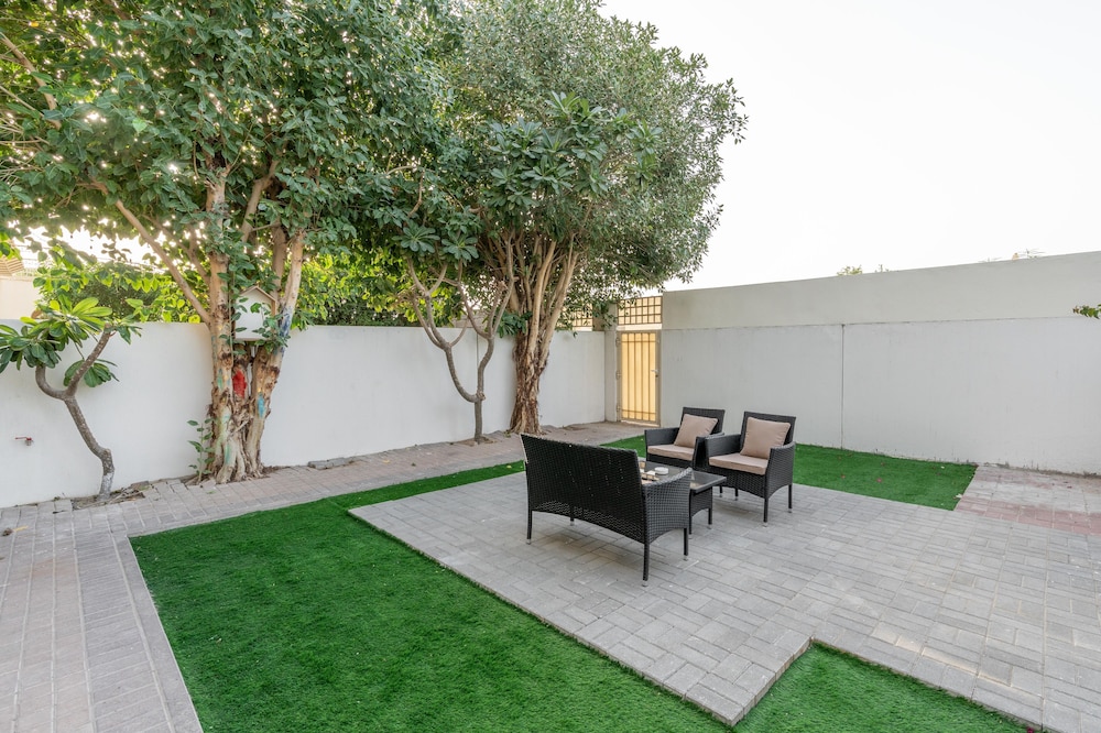 Lux BnB The Springs Villa Private Garden