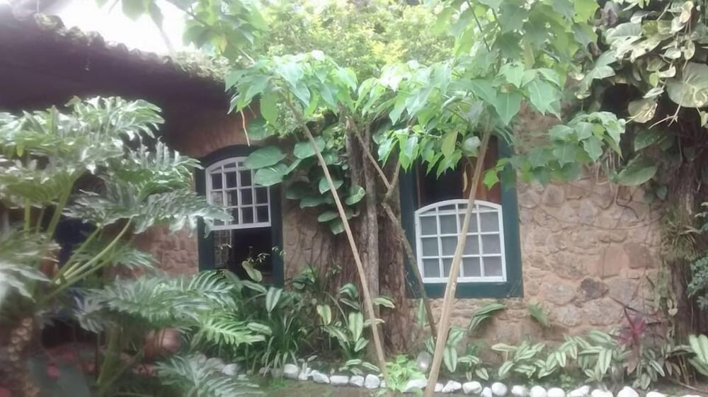 Pousada Divina Casa Suites and Beds