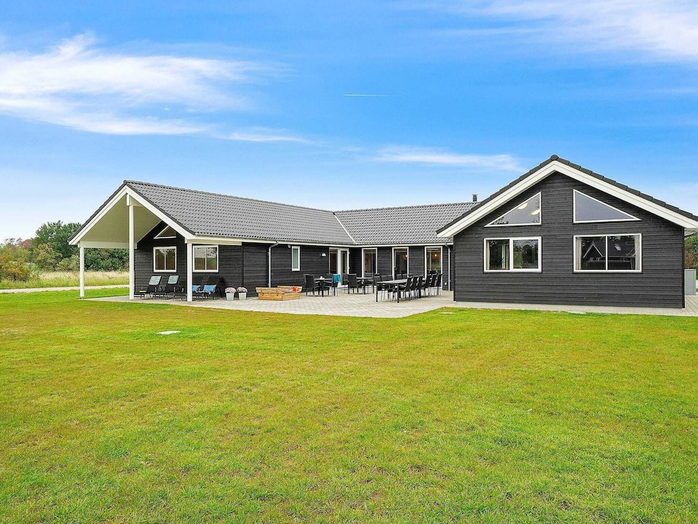 Spacious Holiday Home in Grenå near Sea view 5
