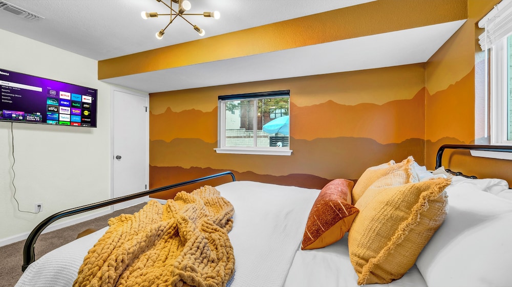 LuxStay Escapes