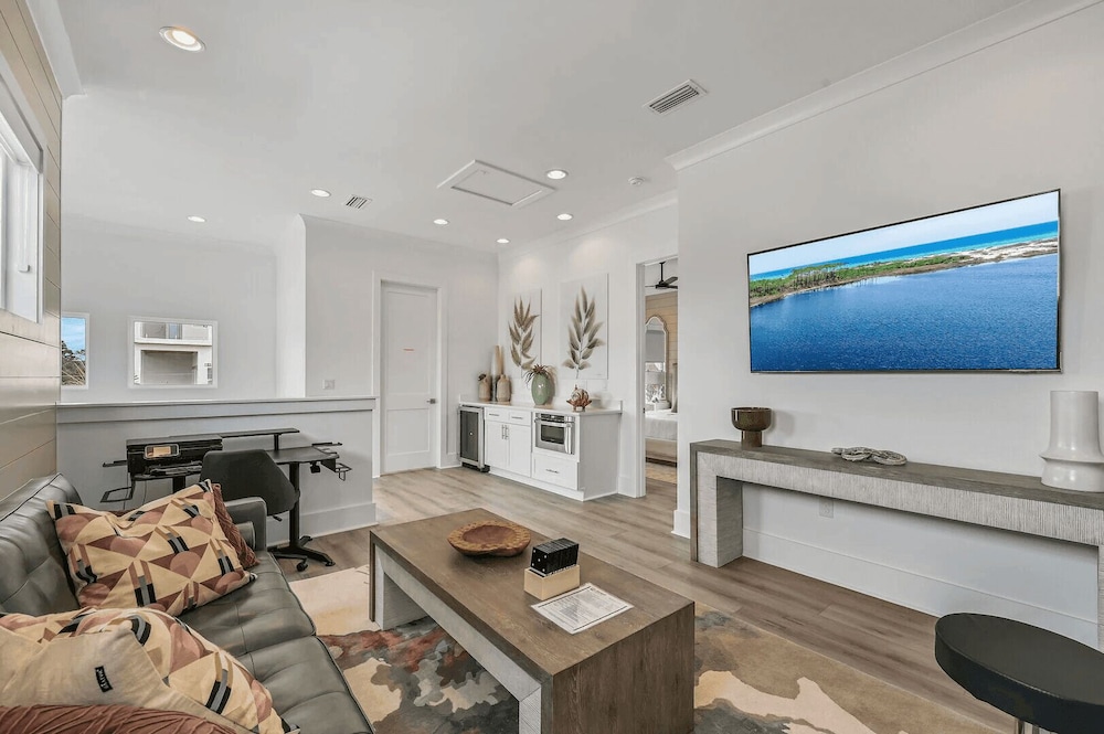 30A Sunset 30a Sunset Palazzo by Avantstay Sleeps 20 Boat-friendly + Pool