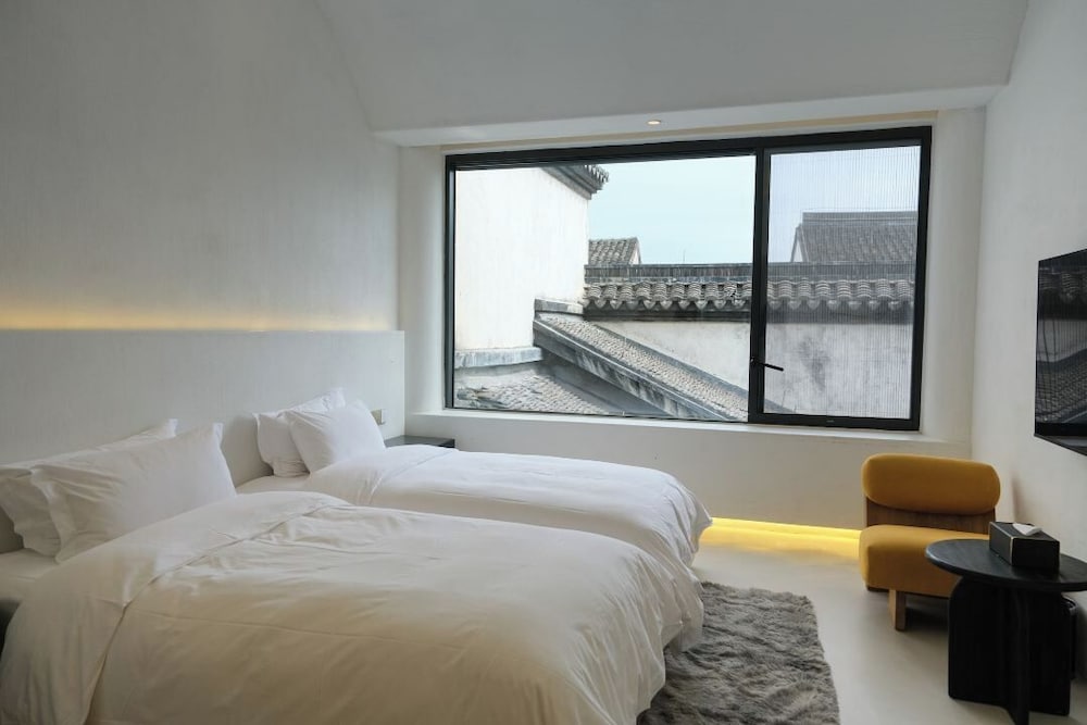 Jiangnanfu Bed and Breakfast
