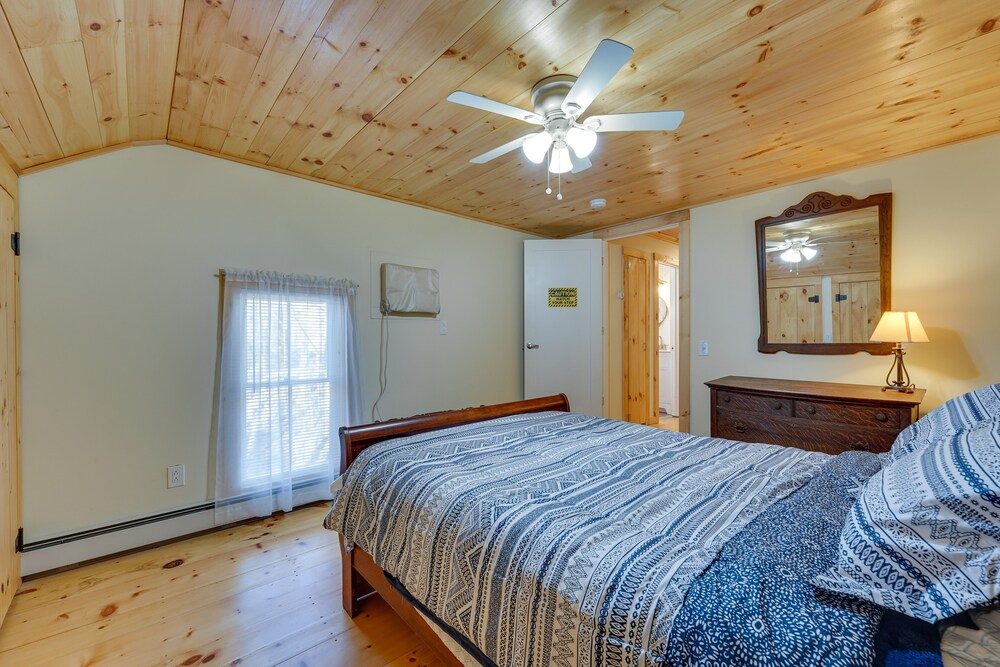 Inviting Chittenden Apartment Near Pico Mountain!