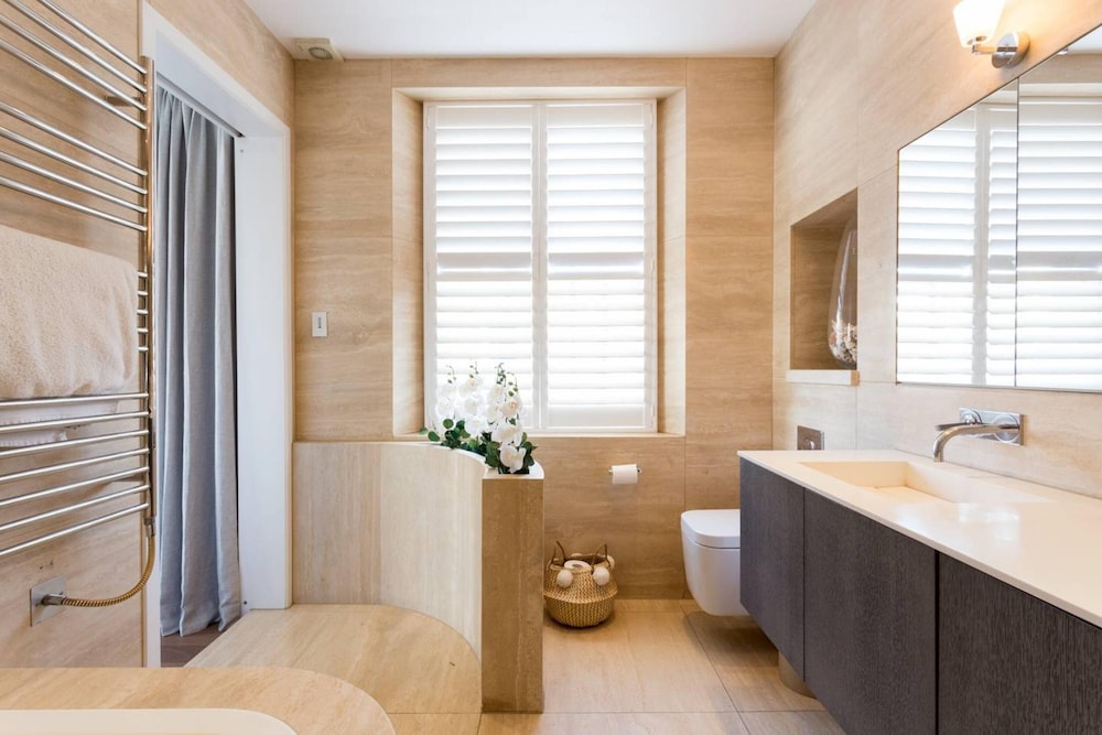 Spectacular Unique 4bed House in Pimlico