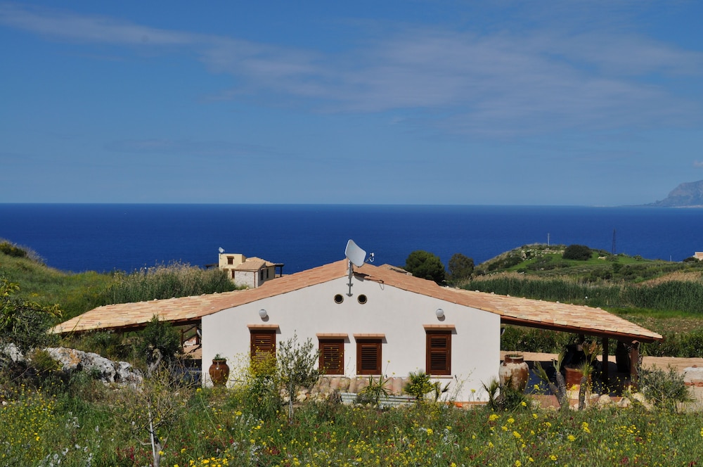 Villa Elena 2 Km From the Natural Reserve of Zingaro